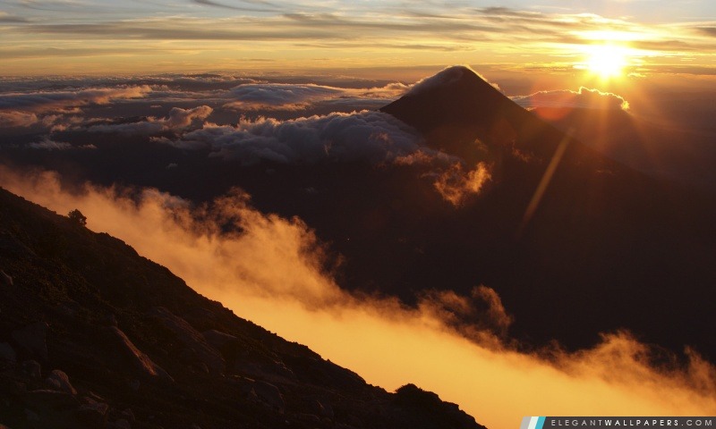 Lever de soleil sur le volcan Acatenango, Guatemala, Arrière-plans HD à télécharger
