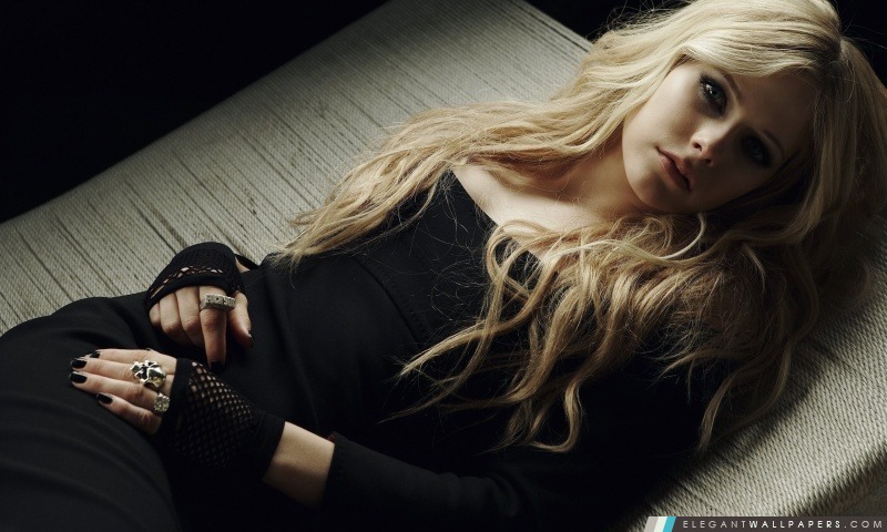 Avril Lavigne Dans Une Robe Noire, Arrière-plans HD à télécharger